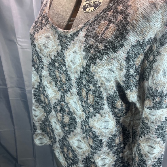 Kristin Nicole Geometric Patterned Semi Sheer Knit Blouse Size XL - Picture 9 of 13